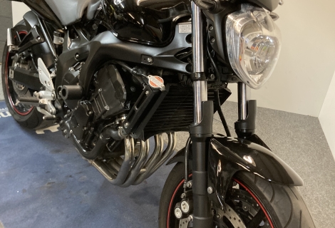 FZ 6 S2