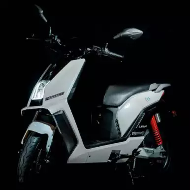 Lifan E3 elektrische scooter in het wit