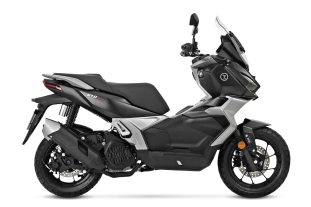 VOGE SR1 ADV crossover-scooter in het grijs